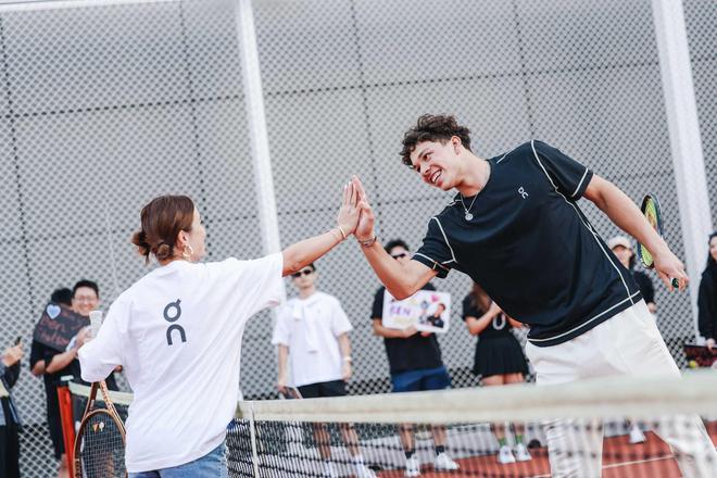 客场不敌申 客场不敌申